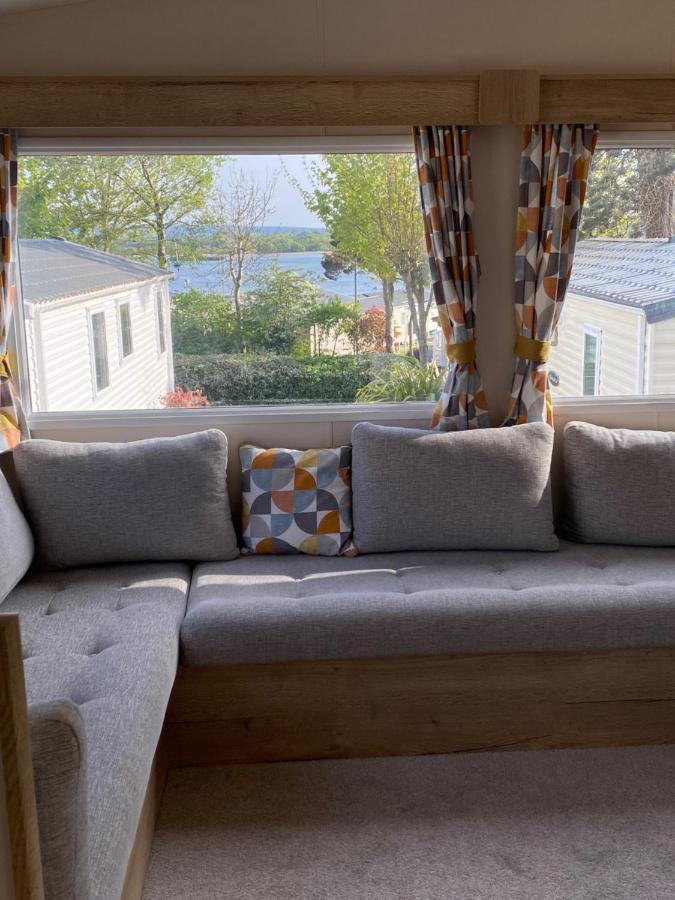 Juani Lägenhet Poole Exteriör bild