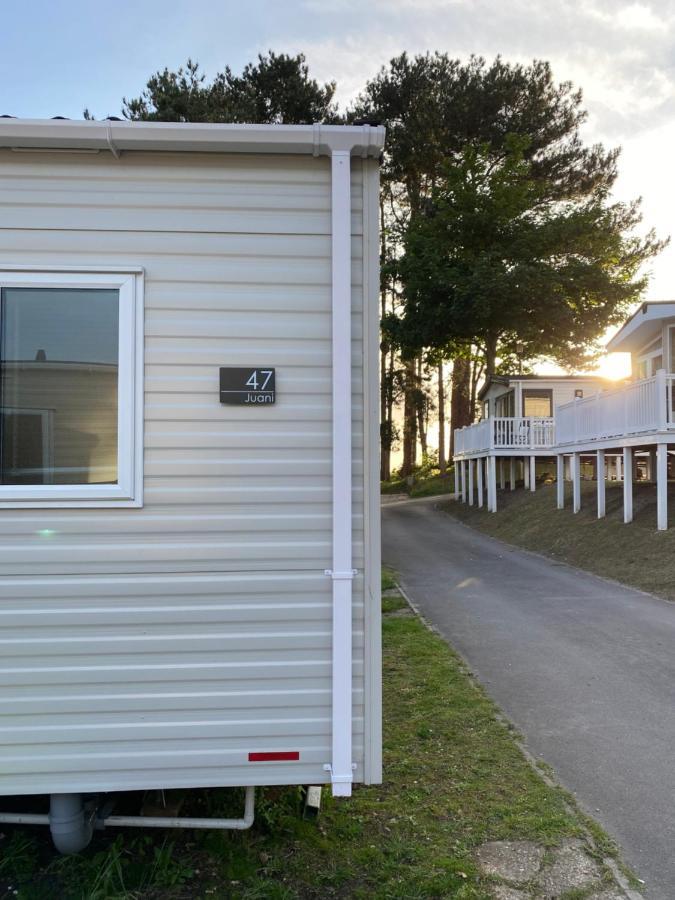 Juani Lägenhet Poole Exteriör bild